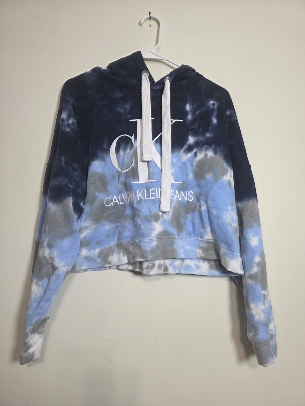 Calvin Klein Women's Meduim Tie-Dye Blue Cropped Hoodie